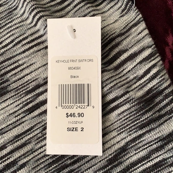 NWT-FTF SZ 2- Keyhole Front Sweater Dress - Picture 3 of 6